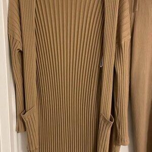 Aritzia The Group by Babaton Ripped Set (Cardigan XS + Jogger S)